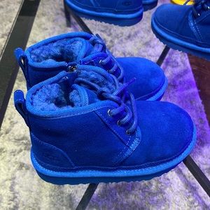 NEW.!!! UGG NEUMEL